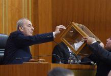 سرّ صمت برّي.. وارتياحه