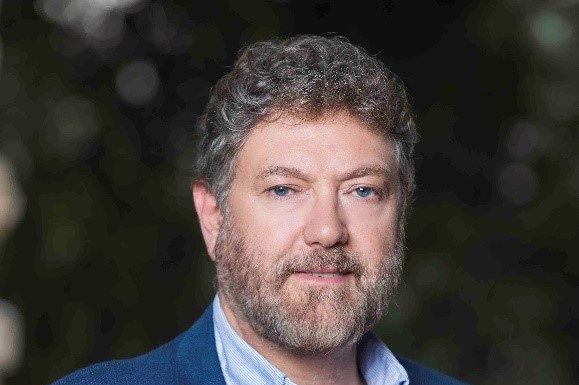 افرام في مواقف جريئة عن الانتخابات والتفاوض وبناء الدولة: أنا مع السلام العادل والمشرّف وحلمي زيارة قبر المسيح