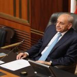 مجموعات اغترابية في كتاب إلى بري.