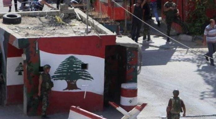 سلاح المخيمات إلى الواجهة مجددًا