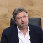 افرام: أصلّي للبنان عند حافة الفصل الأخير ألا يُكتب بالدم بل بحكمة الكبار