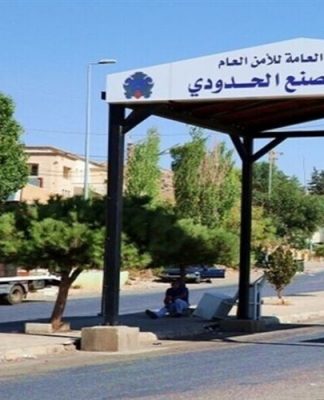 إسرائيل تعزل لبنان جزئياً عن سوريا