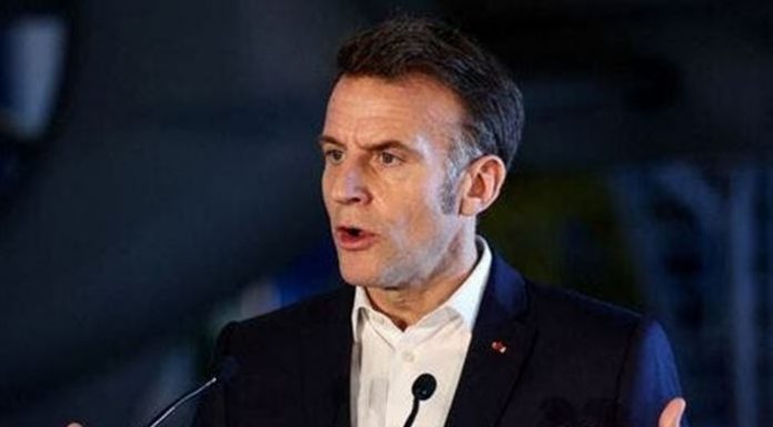 ماكرون غير راضٍ… تحذير فرنسي من مسار المفاوضات