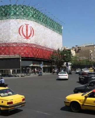 تطمينات إيرانية للبنان: لن نحلَّ مكان الدولة