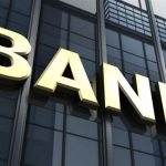 الذهب يتأرجح منذ فترة… نشتري أم نبيع؟