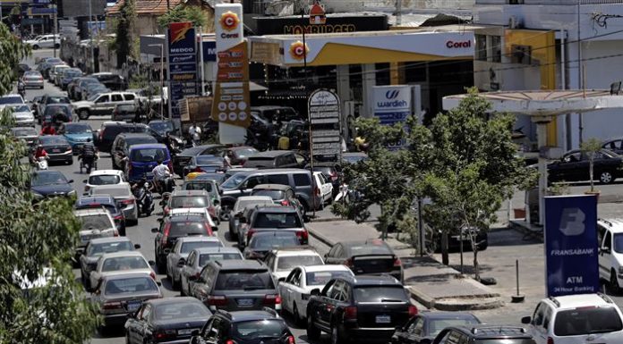 “5 ليترات بنزين” في مواجهة الإضرابات..